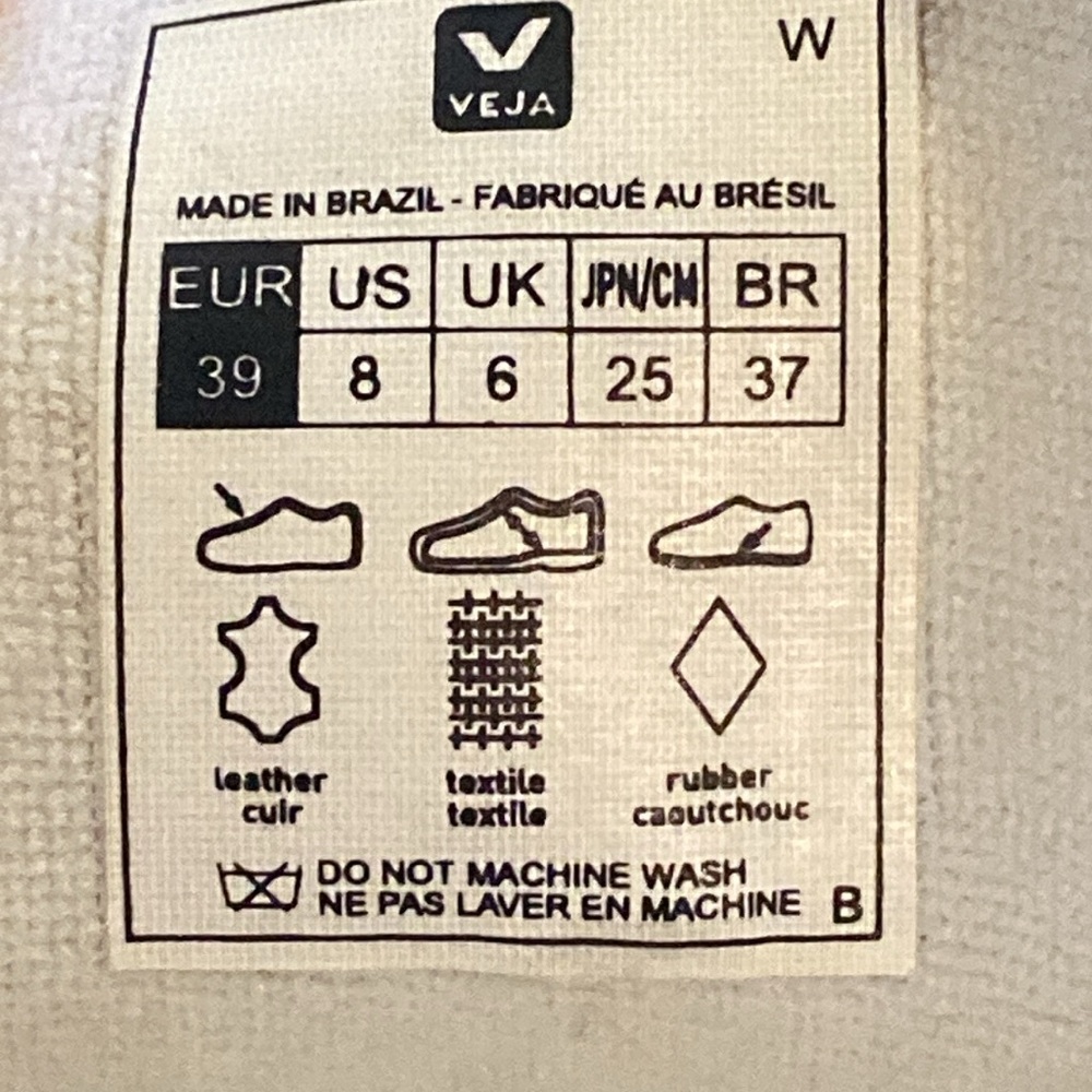 Veja low top sneakers with gray logo - Picture 6 of 16